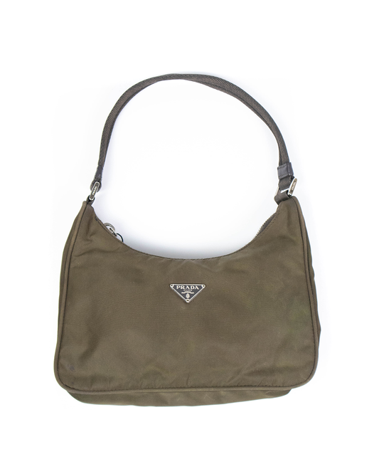 Prada – Nylon Hobo 2000 (22,5 x 7 x 17 cm)