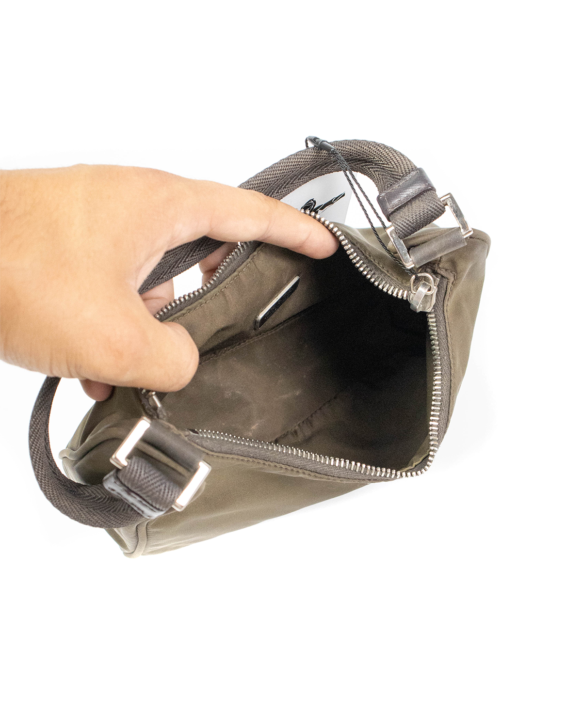Prada – Nylon Hobo 2000 (22,5 x 7 x 17 cm)