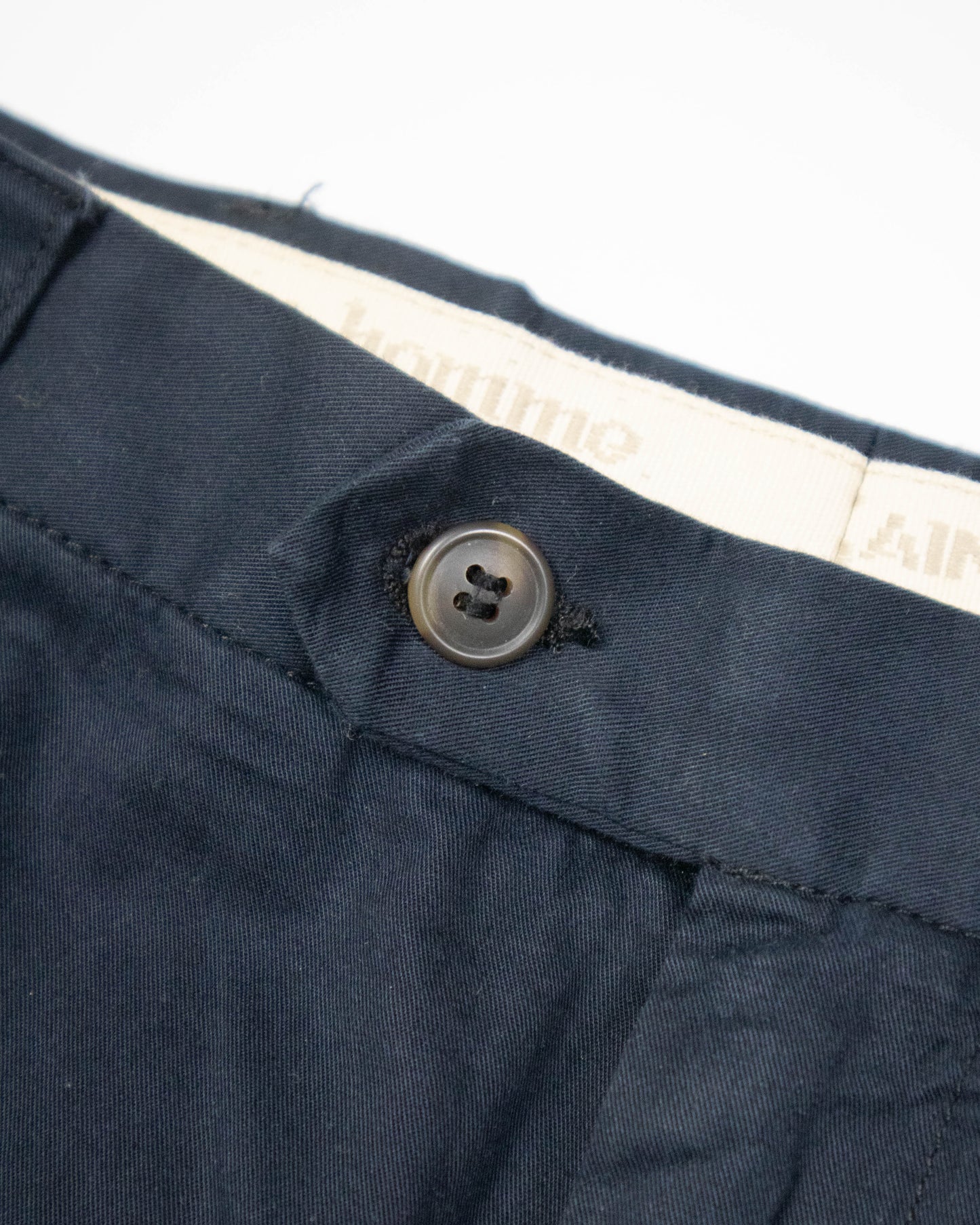 Yves Saint Laurent – Pantalon chino (EU 49 – W33 / W34)