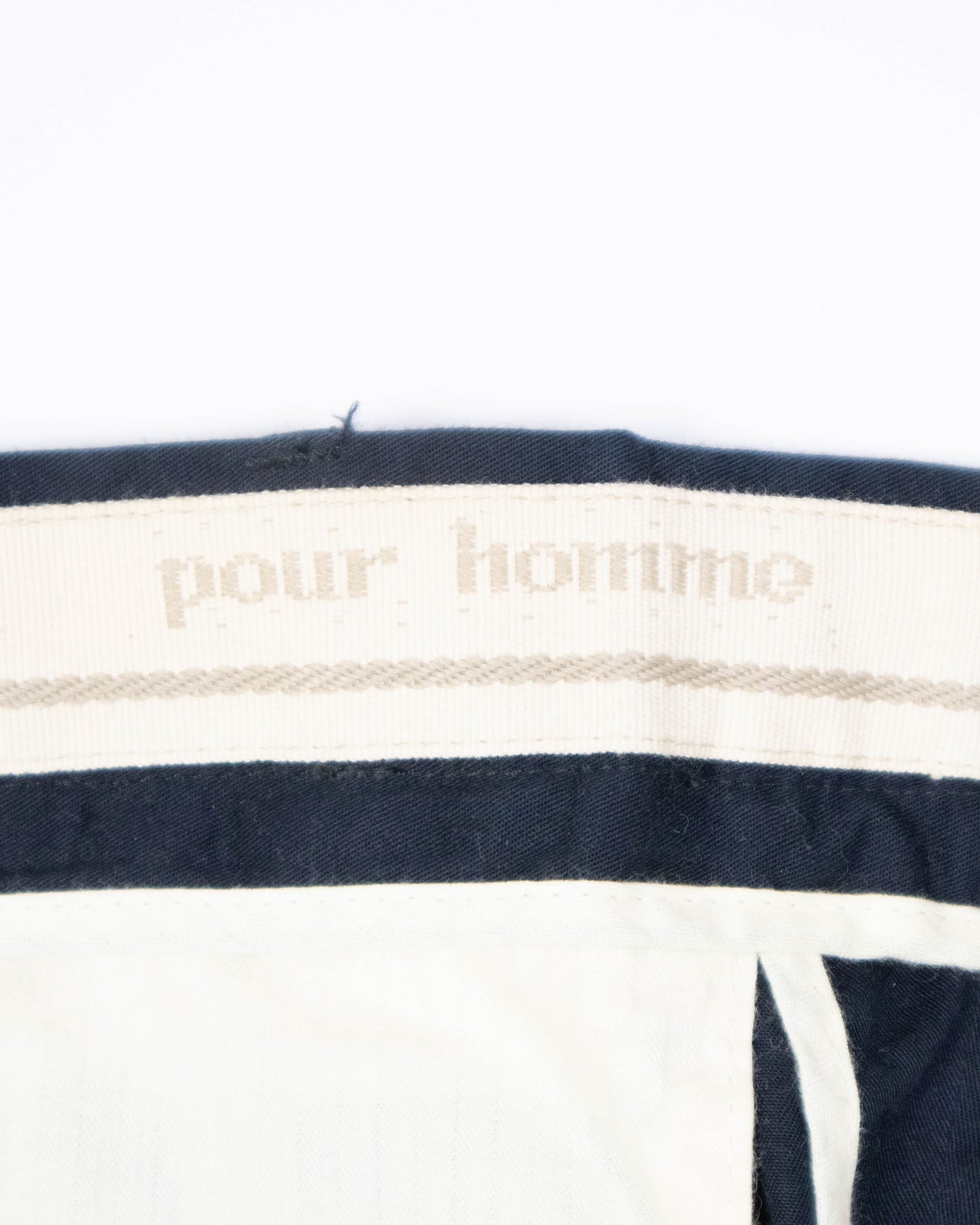 Yves Saint Laurent – Pantalon chino (EU 49 – W33 / W34)