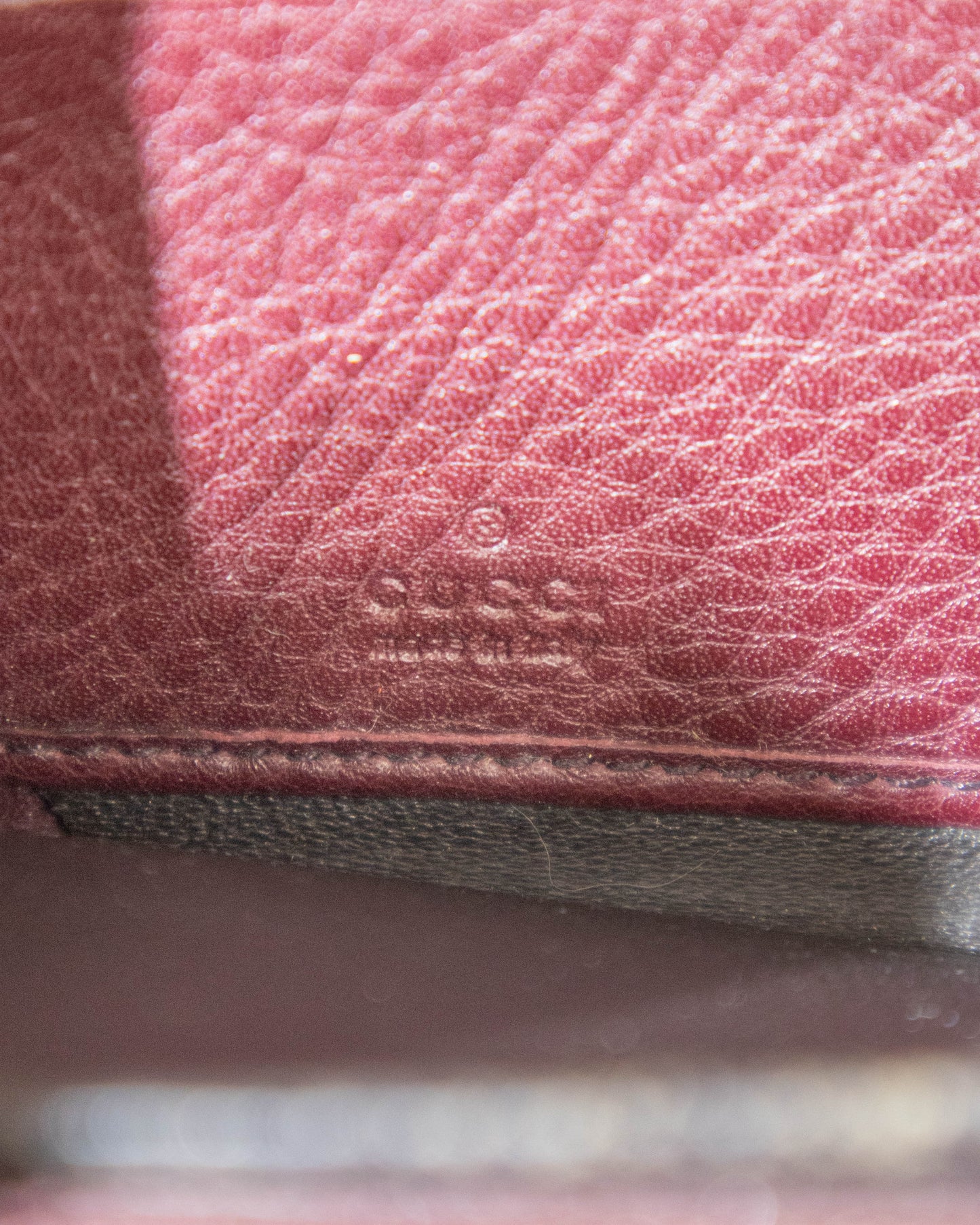 Gucci – Portefeuille / Porte-monnaie Soho Cellarius Peonia (19 x 10 cm)